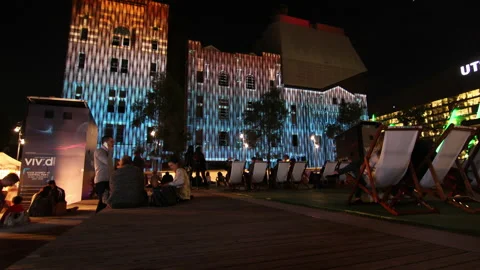 Time-Lapse audience watching projection mapping Stock Footage