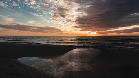A time lapse of an autumn sunset over Baltic sea at Juodkrante, Lithuania (4) 库存影片 165748415