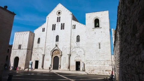 Time lapse of Basilica St. Nicholas in Bari, Italy Video stock 76061155