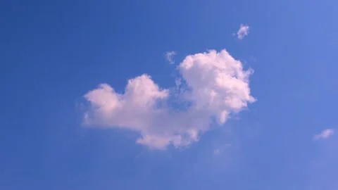 Time lapse, beautiful cloud movement In the sky with a bright sun Stock-Footage 250151615