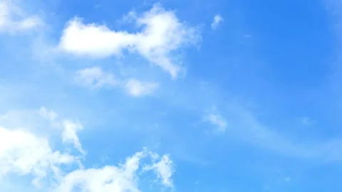 Time lapse, beautiful cloud movement In the sky with a bright sun Stock-Footage 250151875