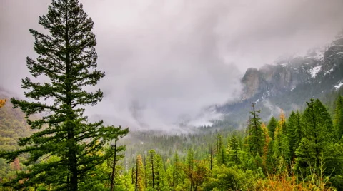 Time Lapse - Beautiful Clouds Moving Over Yosemite Valley, California, USA Video stock 59849828