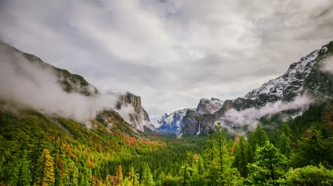 Time Lapse - Beautiful Clouds Moving Over Yosemite Valley from Tunnel View Stock Footage 66878727