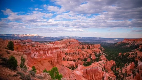 Time Lapse - Beautiful Clouds Moving Over over Bryce Canyon in Utah 動画素材 93872455