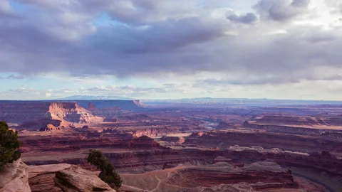 Time Lapse - Beautiful Clouds Moving Over the Dead Horse Sate Park in Utah Stock Footage 178154394