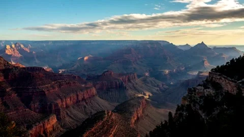 Time Lapse Beautiful Clouds Moving in canyon weather water erosion. of mountain Vídeo Stock 336577283