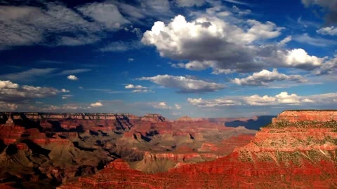 Time Lapse Beautiful Clouds Moving Above the Colorado River in Grand Canyon at Vídeo Stock 336577356