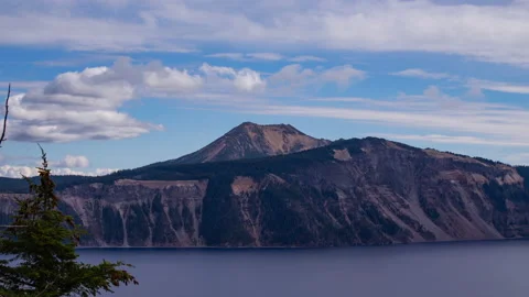 Time lapse - Beautiful Clouds over the mountain range in Crater Lake Stock Footage 164615665