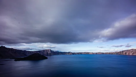 Time lapse - Beautiful Clouds over the mountain range in Crater Lake Stock Footage 164616113