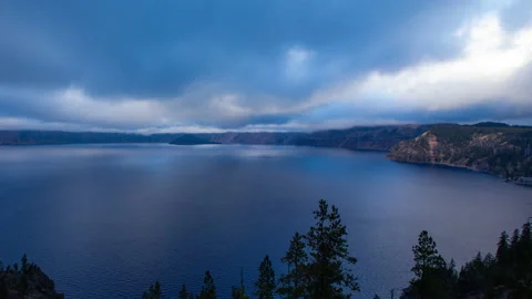 Time lapse - Beautiful Clouds over the mountain range in Crater Lake Stock Footage 165177044