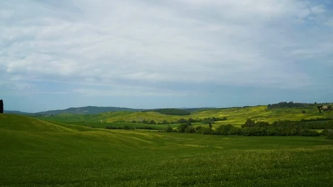 Time lapse of beautiful fields in Val dOrcia in Tuscany, Italy 스톡 동영상 89384910
