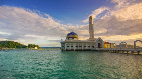 Time-lapse of beautiful floating mosque at Pangkor Island during sunrise. Video stock 226113780