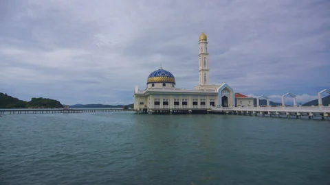 Time-lapse of beautiful floating mosque at Pangkor Island during sunrise. Stock Footage 226863654