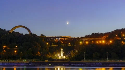 Time-lapse of beautiful moonset Vídeo Stock 173828382