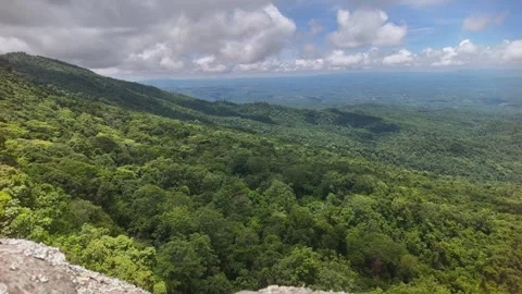 Time lapse of beautiful mountain and cloud landscape on a sunny day.  스톡 동영상 310039870