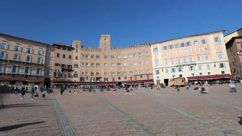 Time lapse of the beautiful Piazza del Campo in the historic center of Siena. Stock Footage 170330683