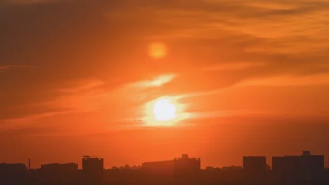 	 Time lapse of beautiful sunset in the city	 Stock Footage 127812758