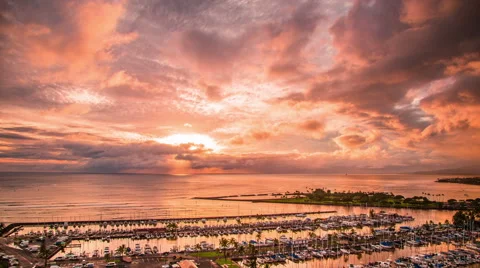 Time Lapse - Beautiful Sunset Clouds over Honolulu, Hawaii, USA Video stock 59848780