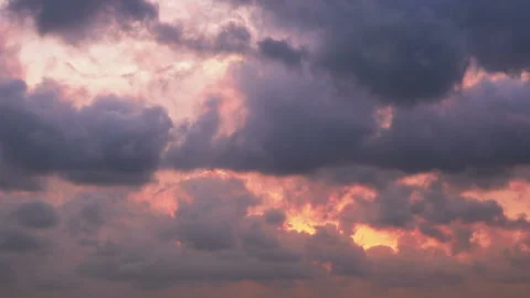 Time lapse beautiful sunset on the cloudy sky Video stock 85617894