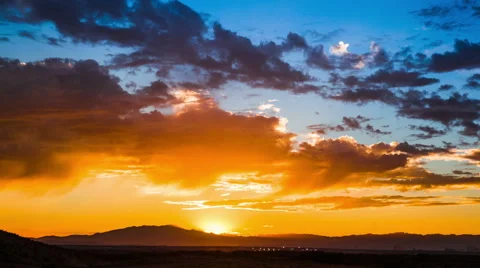 Time Lapse - Beautiful sunset with moving clouds in Las Vegas 库存影片 42907433