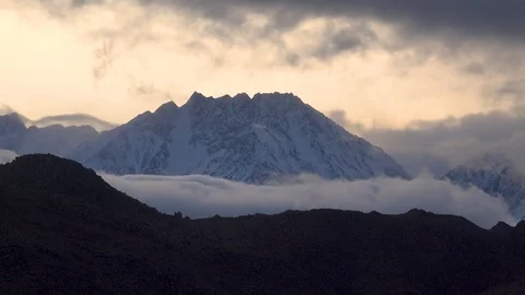 Time lapse beautiful sunset in winter behind the Eastern Sierra Nevada mountians Stock Footage 126736577