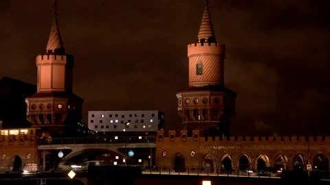 Time lapse: Berlin, Oberbaumbridge at night Stock Footage 127487020
