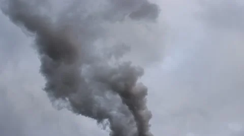 Time lapse of big smoke in the sky Video stock 45036929