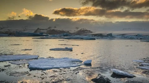 Time lapse of blue icebergs floating in Jokulsarlon glacial lagoon, Iceland Stock Footage 43015171