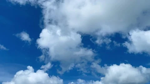 Time Lapse of blue sky with clouds. Stock Footage 168770411