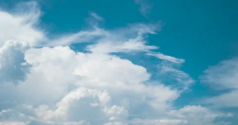 Time lapse Blue sky fluffy white clouds on summer season bright clear skyline wi Video stock 159792446