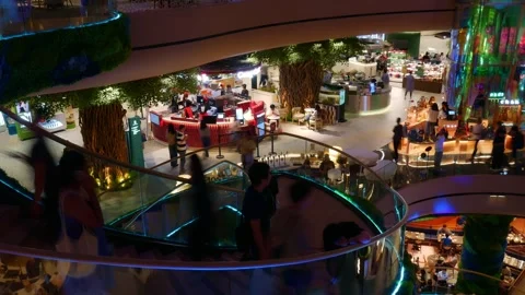 Time-lapse of blurred shoppers inside Siam Paragon, Stock Footage 323384002