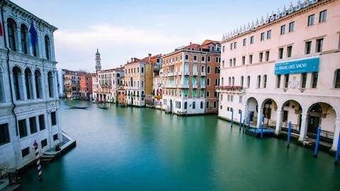 Time Lapse - Boats Going Through Grand Canal in Venice Italy - 4K Vídeos de archivo 119231556