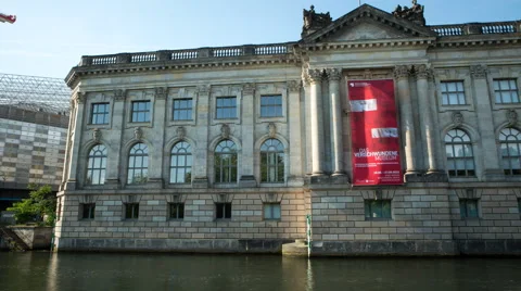 Time lapse of the Bode museum on museum island Berlin Germany Stockbeeldmateriaal 64999360