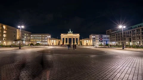 Time Lapse of Brandenburg Gate at night in Berlin - Germany Stock Footage 141291487
