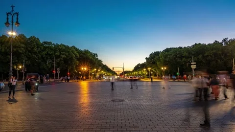 Time Lapse at Brandenburg Gate With view to victory column with beutiful 스톡 동영상 138593361
