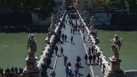 Time lapse of bridge of Castel Sant'angelo in Rome Stock Footage 75345323
