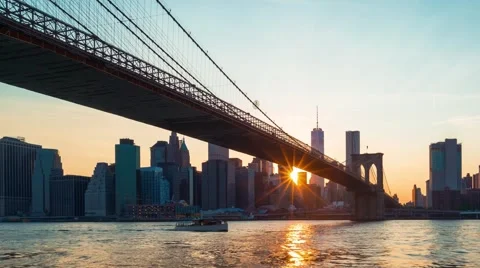 Time-lapse of the Brooklyn Bridge at Sunset Stock Footage