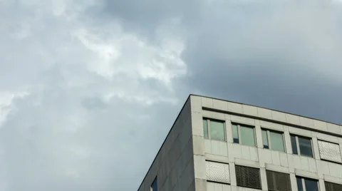 Time lapse: Building &amp; clouds Video stock 27356334