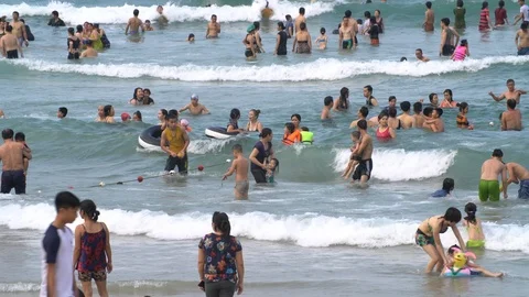 Time Lapse - Busy Beach Scene in Da Nang Vietnam Stock-Footage 87209565