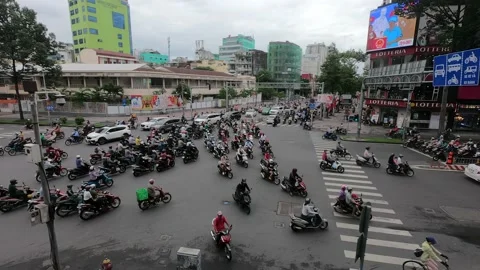 Time lapse busy intersection in Vietnam, Saigon. Many motorbikes Stock-Footage 154795750