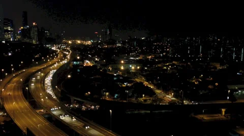 Time lapse busy light trail traffic at night 動画素材 39230221