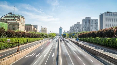 Time lapse of busy traffic and modern buildings in Beijing city , China. Видео 78715237