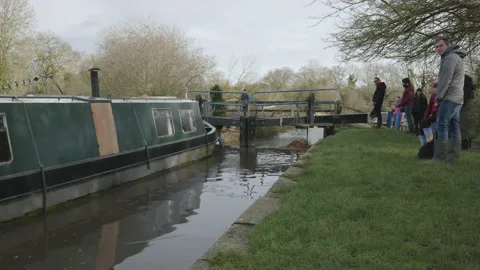 Time lapse of a canal boat going through a lock - Beeleigh, Essex, UK. 4K tripod Video stock 170697409