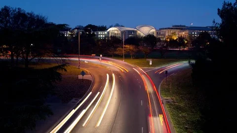 Time lapse of car light streaks and the Institute of Peace in Washington D. C. 스톡 동영상 82752487