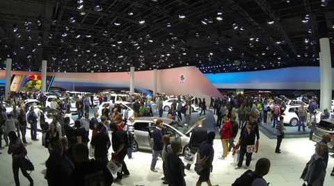 Time lapse from car presentation at the motor show Video stock 30369898