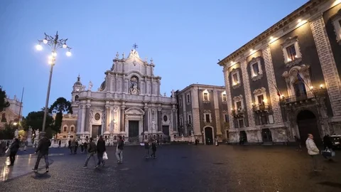 Time lapse of the cathedral of Catania, Sicily, at sunset. Stock Footage