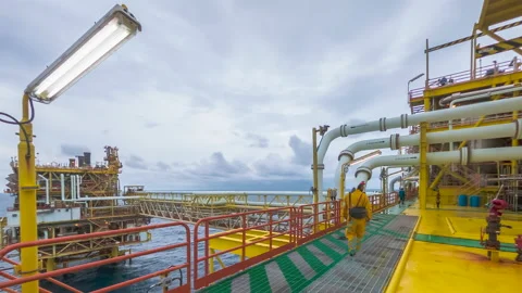 Time Lapse Centre Processing Platform At Offshore. Stock Footage 144912266