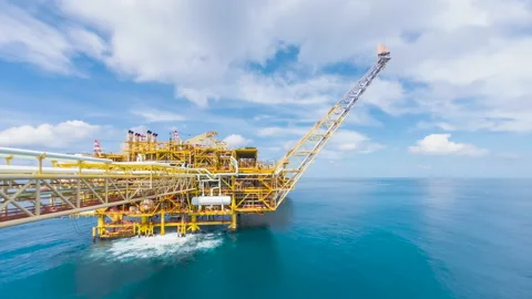 Time Lapse Centre Processing Platform at Offshore. Video stock 144912971