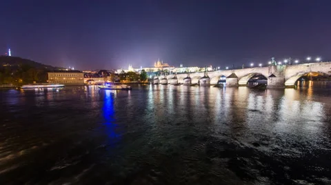 Time Lapse - Charles Bridge in Prag 스톡 동영상 58657403