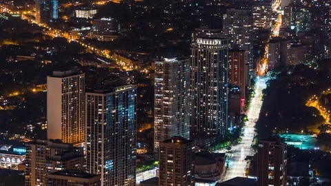 Time-lapse of the Chicago skyline at night from high above 動画素材 102906197